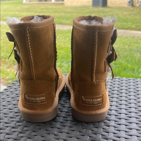 Koolaburra Tan Kids Boots with White Lining - Picture 2 of 4